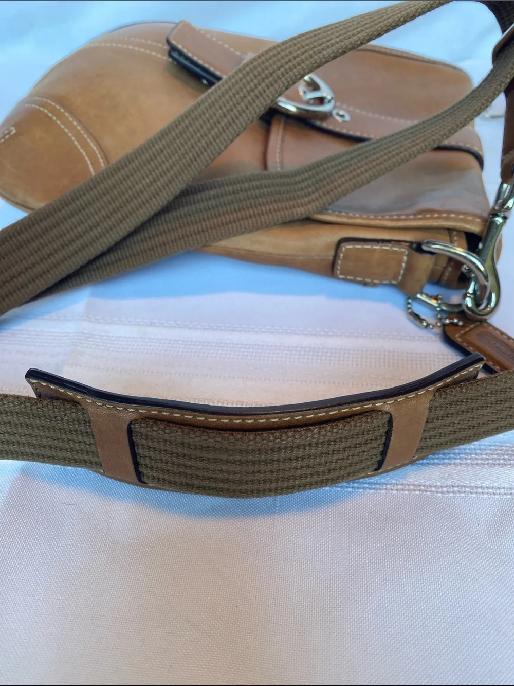 Coach Soho Tan Leather Crossbody Saddlebag Buckle Detail